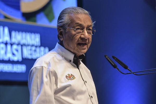 Tun M reminded choosy Malaysians that it is better to have low wage than no wage at all