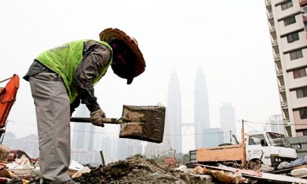 Most Construction Sites In Malaysia Failed To Follow SOP During CMCO