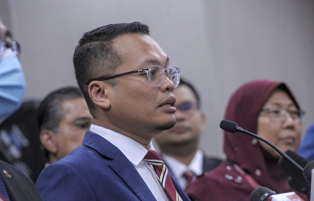 Govt to introduce new legislation to regulate gig workers, Dewan Rakyat told