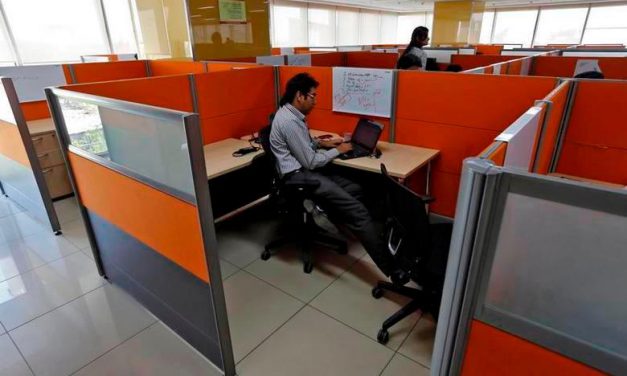 Young graduate criticises HR dept for reprimanding him on attire, work ethics